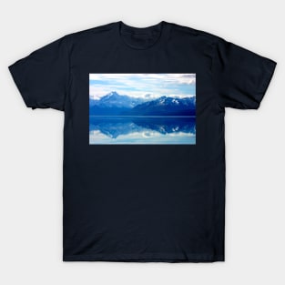 Lake Pukaki, New Zealand landscape T-Shirt
